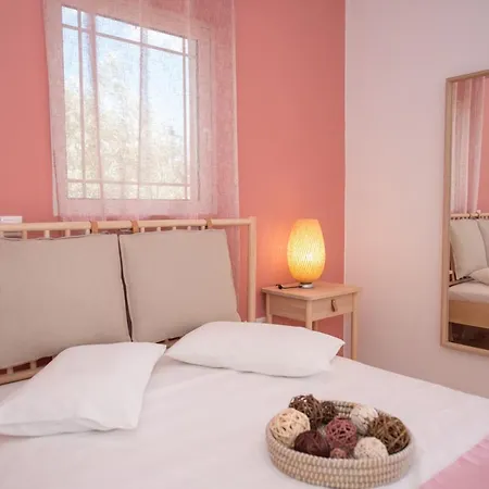 Apartamento Elaia - & *