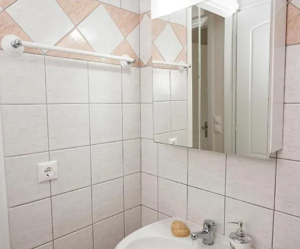 Appartamento Elaia - &