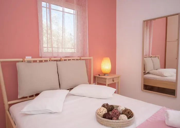 Appartamento Elaia - & *